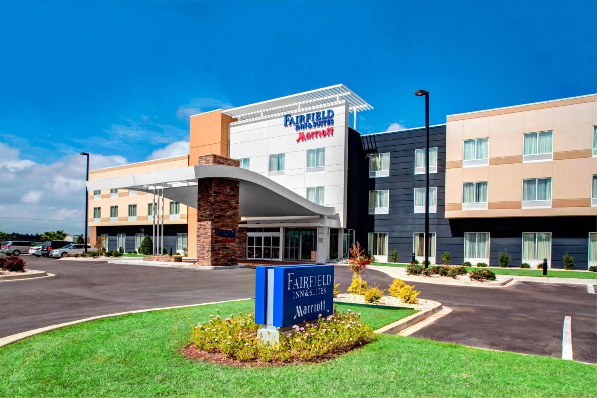 Fairfield Inn & Suites By Marriott Douglas Exterior photo